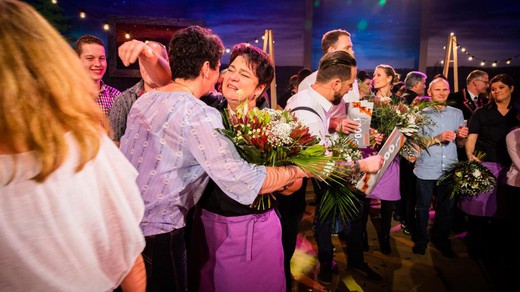 Bild von Besuch der Final-Sendung «Landfrauenküche» im Fernsehstudio Leutschenbach mit der SRG Obwalden